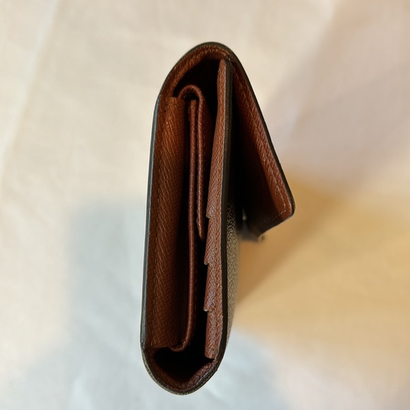 Louis Vuitton International Wallet - Picture 3 of 7
